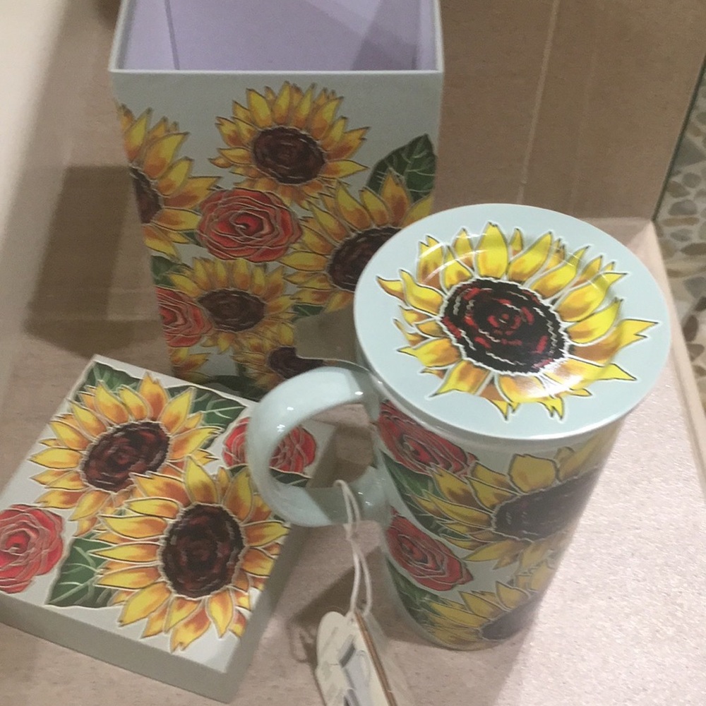 Decorative tea set with defuser